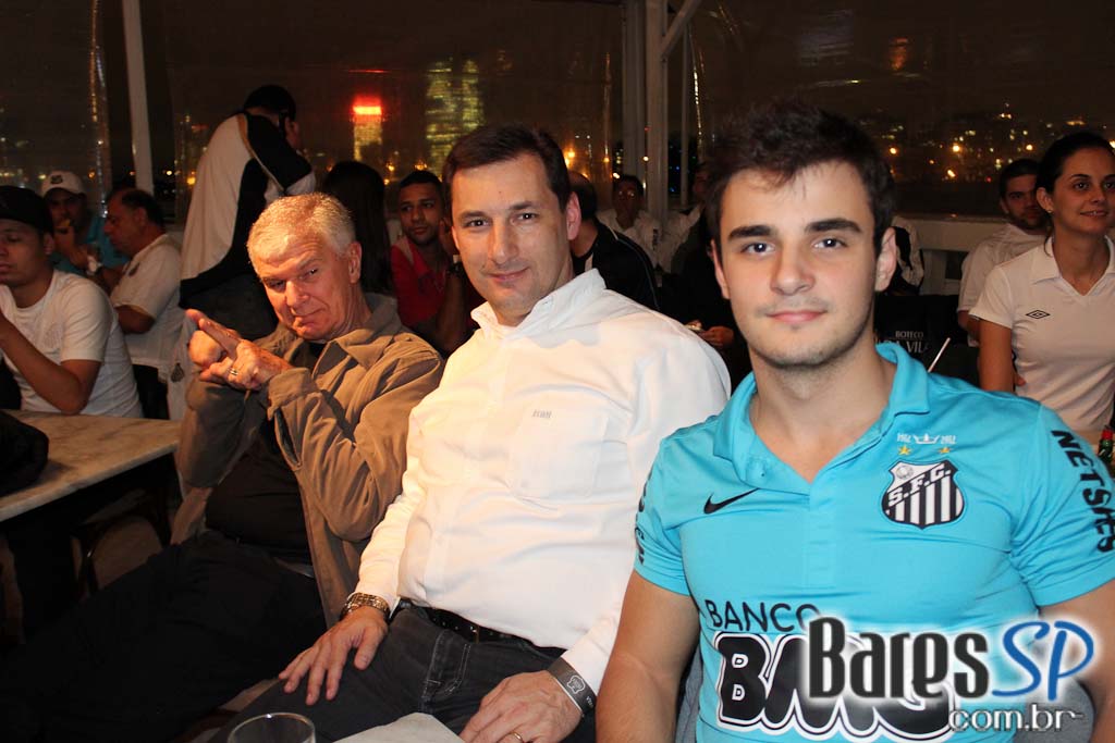 Boteco da Vila, bar temático do Santos, transmitiu jogo da Libertadores entre Santos e Corinthians Boteco da Vila, bar temático do Santos, transmitiu jogo da Libertadores entre Santos e Corinthians