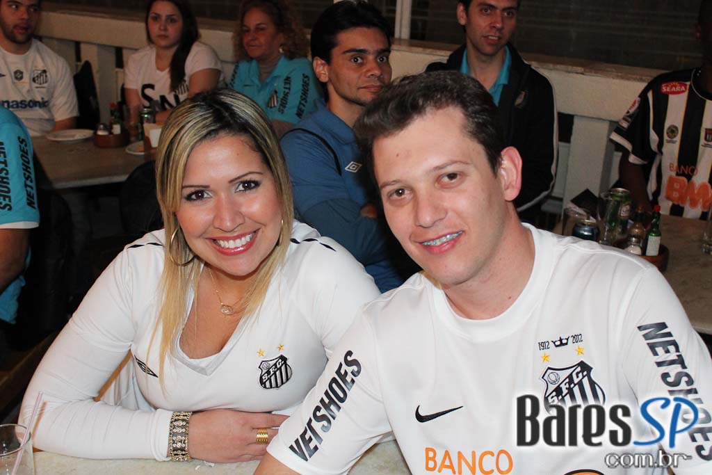 Boteco da Vila, bar temático do Santos, transmitiu jogo da Libertadores entre Santos e Corinthians Boteco da Vila, bar temático do Santos, transmitiu jogo da Libertadores entre Santos e Corinthians