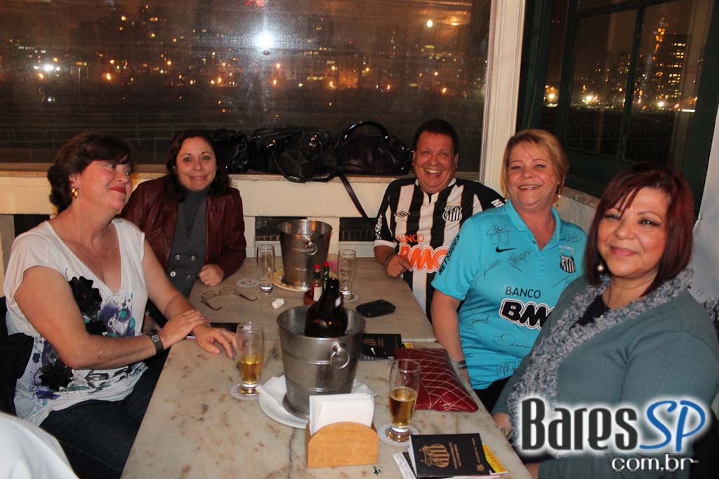 Boteco da Vila, bar temático do Santos, transmitiu jogo da Libertadores entre Santos e Corinthians Boteco da Vila, bar temático do Santos, transmitiu jogo da Libertadores entre Santos e Corinthians
