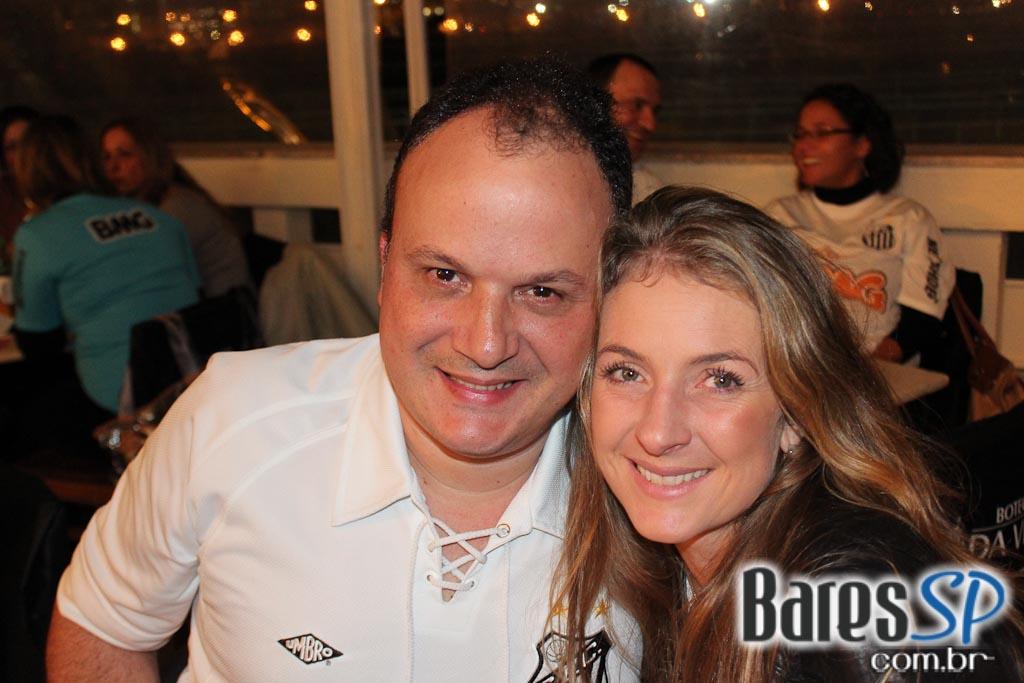 Boteco da Vila, bar temático do Santos, transmitiu jogo da Libertadores entre Santos e Corinthians Boteco da Vila, bar temático do Santos, transmitiu jogo da Libertadores entre Santos e Corinthians