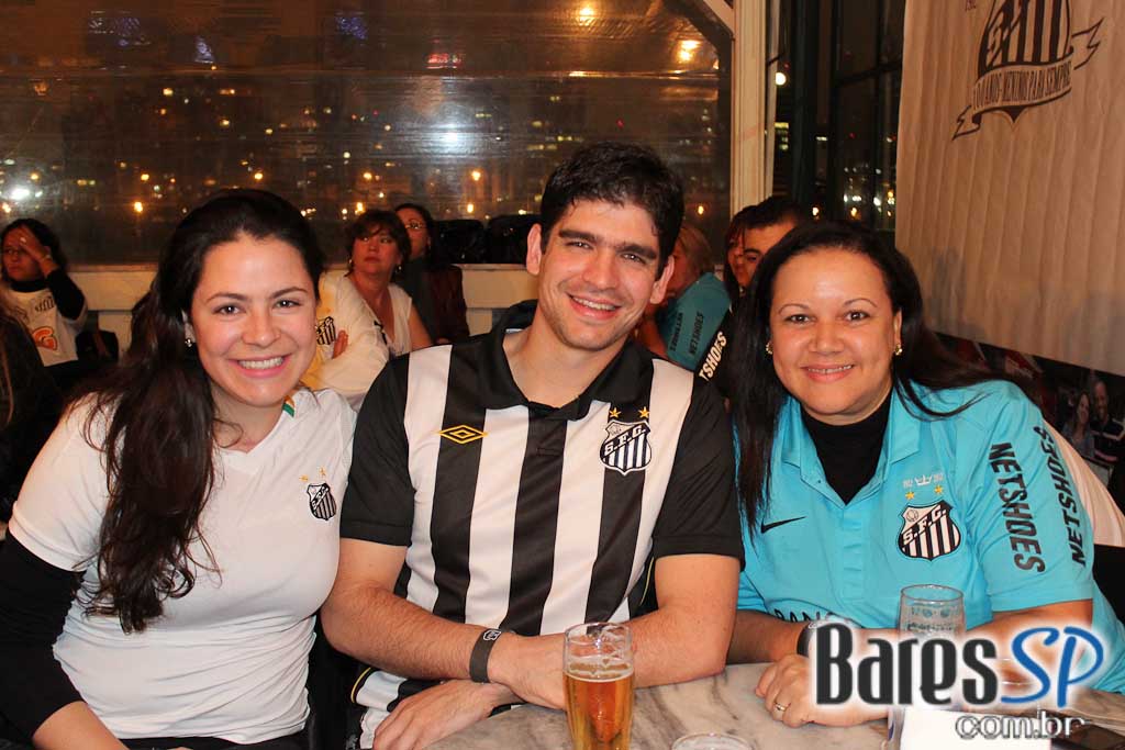 Boteco da Vila, bar temático do Santos, transmitiu jogo da Libertadores entre Santos e Corinthians Boteco da Vila, bar temático do Santos, transmitiu jogo da Libertadores entre Santos e Corinthians