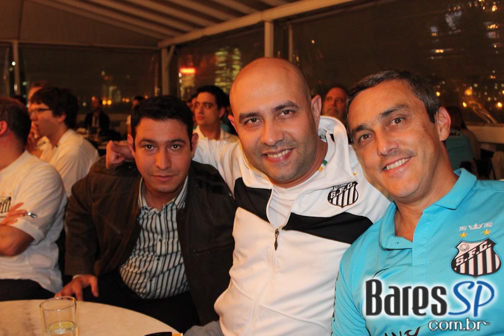 Boteco da Vila, bar temático do Santos, transmitiu jogo da Libertadores entre Santos e Corinthians Boteco da Vila, bar temático do Santos, transmitiu jogo da Libertadores entre Santos e Corinthians