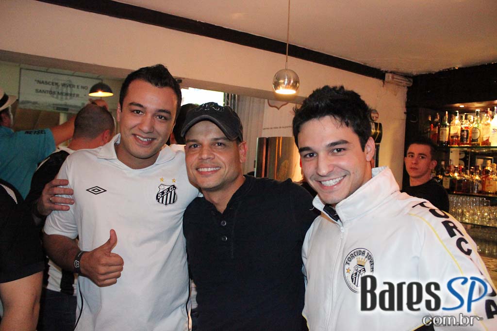 Boteco da Vila, bar temático do Santos, transmitiu jogo da Libertadores entre Santos e Corinthians Boteco da Vila, bar temático do Santos, transmitiu jogo da Libertadores entre Santos e Corinthians