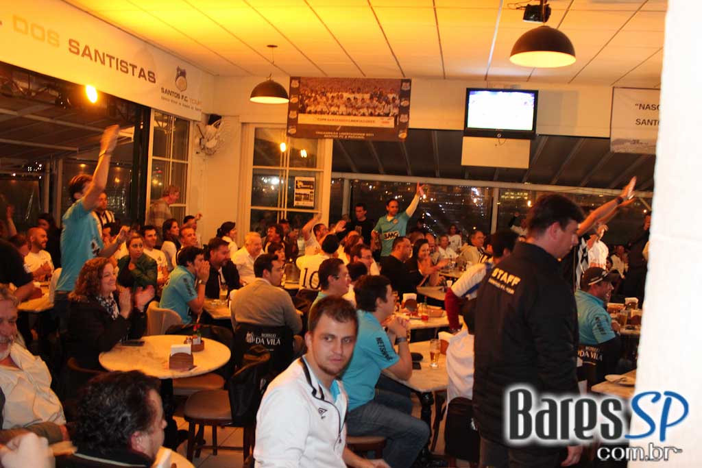 Boteco da Vila, bar temático do Santos, transmitiu jogo da Libertadores entre Santos e Corinthians Boteco da Vila, bar temático do Santos, transmitiu jogo da Libertadores entre Santos e Corinthians