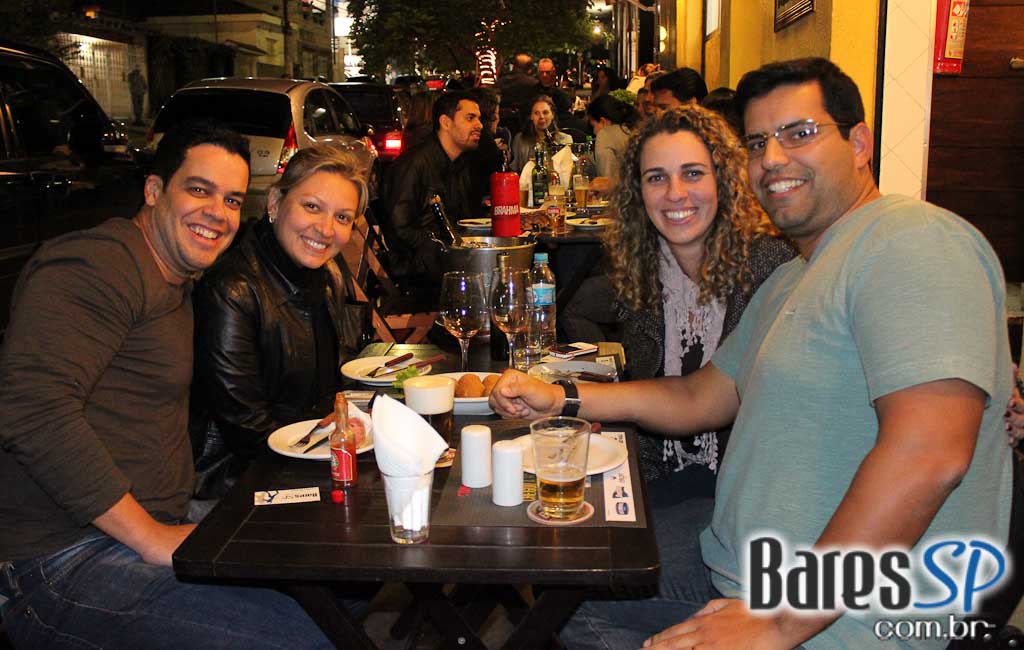 Pompéia Bar ofereceu 2 petiscos no concurso Comida di Buteco - Ação Faculdade Estácio Pompéia Bar ofereceu 2 petiscos no concurso Comida di Buteco - Ação Faculdade Estácio
