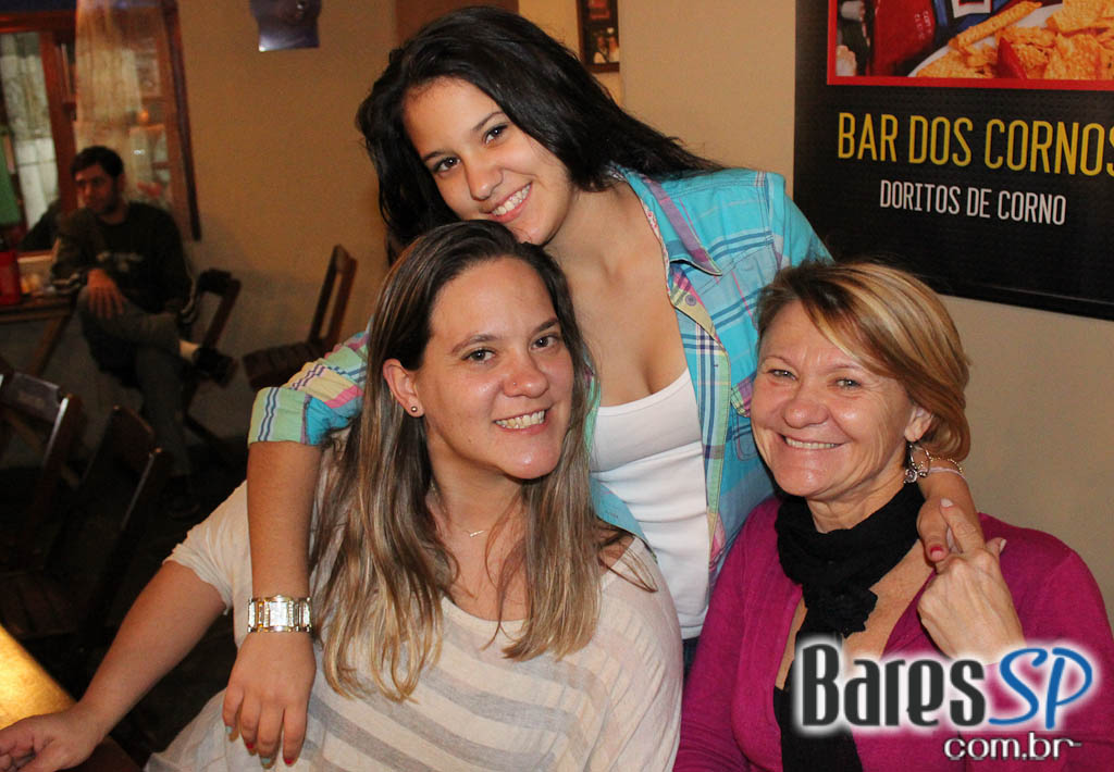 Happy Hour na Sextas-Feiras no Bar dos Cornos - Ação Faculdade Estácio Happy Hour na Sextas-Feiras no Bar dos Cornos - Ação Faculdade Estácio