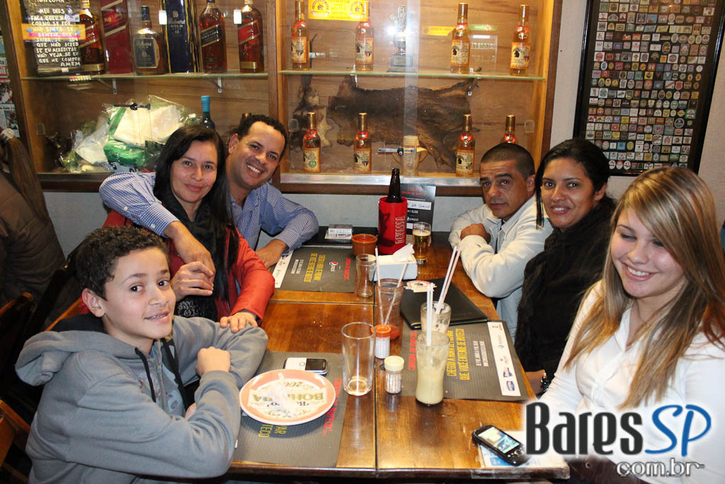 Happy Hour na Sextas-Feiras no Bar dos Cornos - Ação Faculdade Estácio Happy Hour na Sextas-Feiras no Bar dos Cornos - Ação Faculdade Estácio