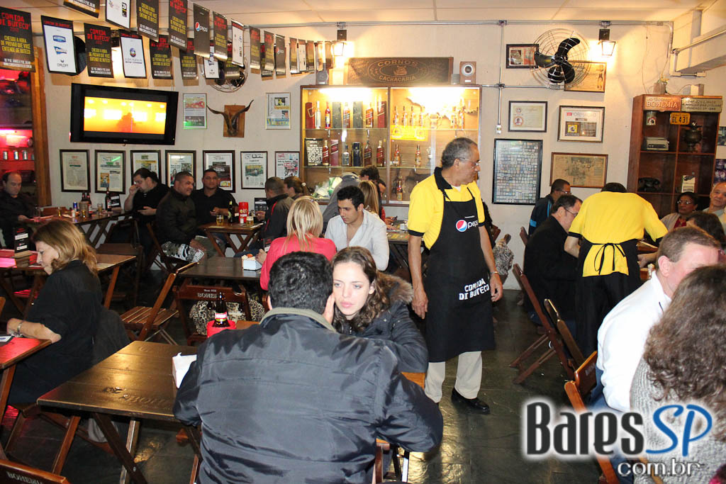 Happy Hour na Sextas-Feiras no Bar dos Cornos - Ação Faculdade Estácio Happy Hour na Sextas-Feiras no Bar dos Cornos - Ação Faculdade Estácio