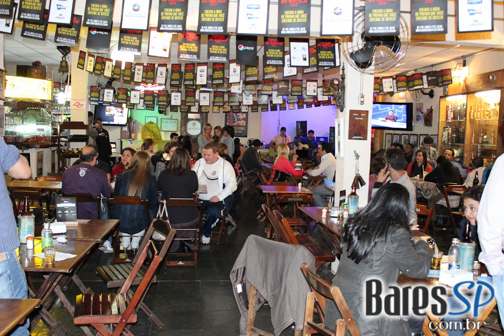 Happy Hour na Sextas-Feiras no Bar dos Cornos - Ação Faculdade Estácio Happy Hour na Sextas-Feiras no Bar dos Cornos - Ação Faculdade Estácio