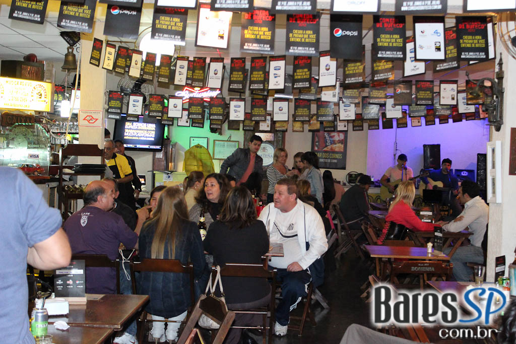 Happy Hour na Sextas-Feiras no Bar dos Cornos - Ação Faculdade Estácio Happy Hour na Sextas-Feiras no Bar dos Cornos - Ação Faculdade Estácio