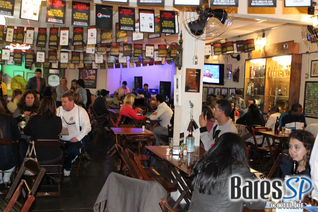 Happy Hour na Sextas-Feiras no Bar dos Cornos - Ação Faculdade Estácio Happy Hour na Sextas-Feiras no Bar dos Cornos - Ação Faculdade Estácio