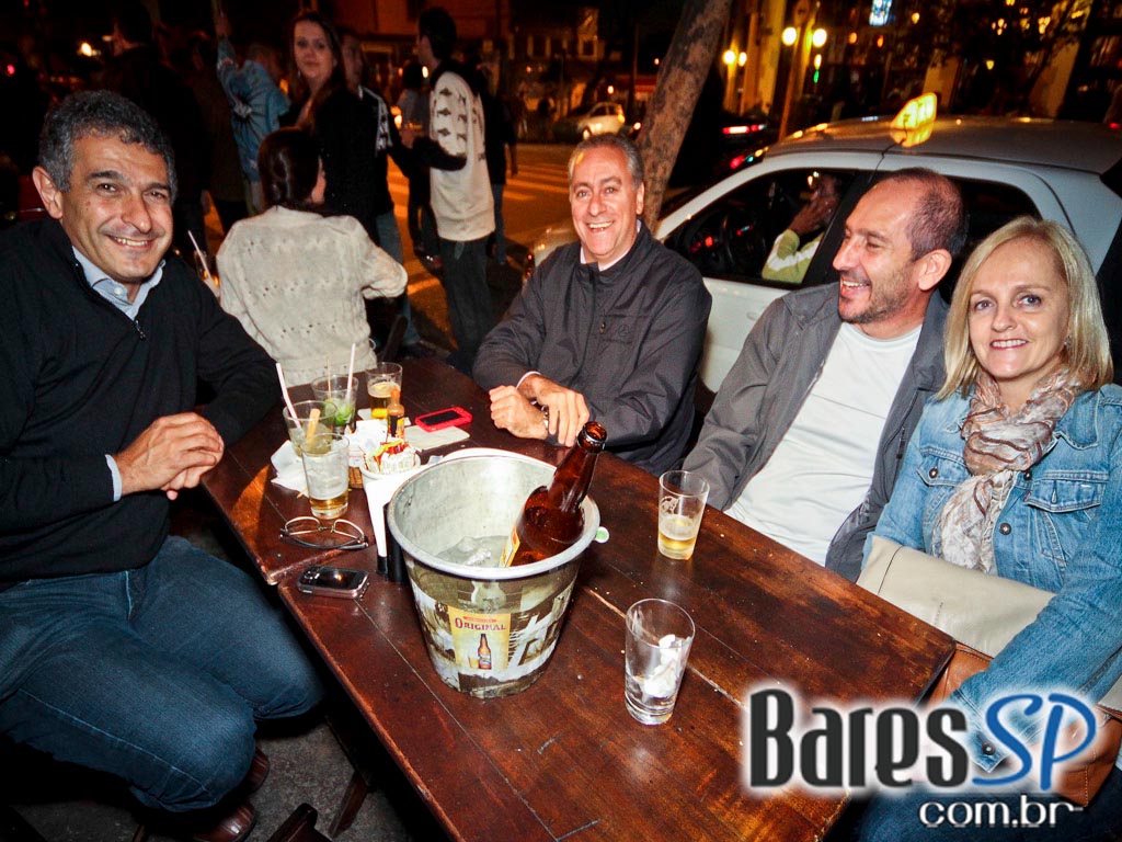 Os sucessos da MPB e pop rock no Porto Madalena Os sucessos da MPB e pop rock no Porto Madalena