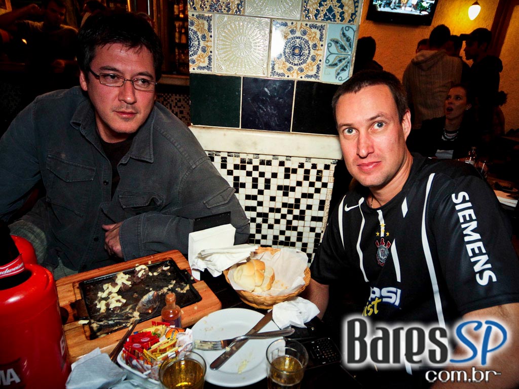 Os sucessos da MPB e pop rock no Porto Madalena Os sucessos da MPB e pop rock no Porto Madalena