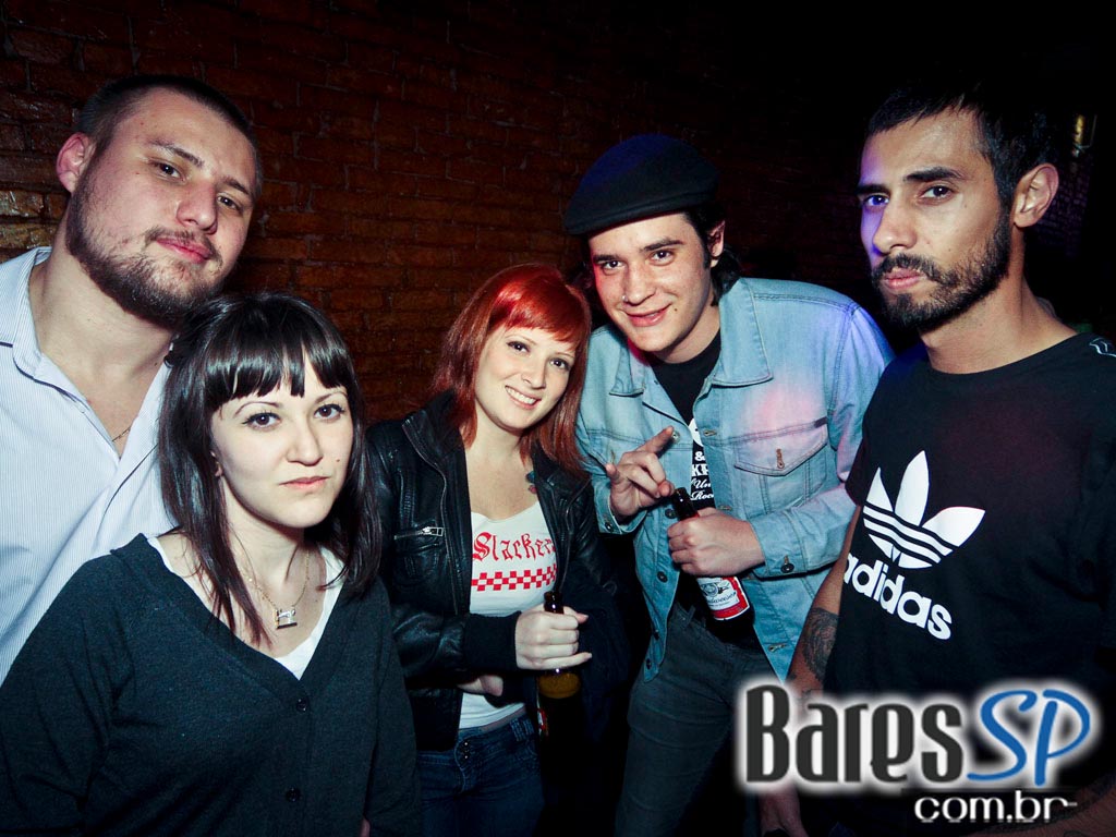 Programação especial com direito a double caipirinha no Café Aurora Programação especial com direito a double caipirinha no Café Aurora