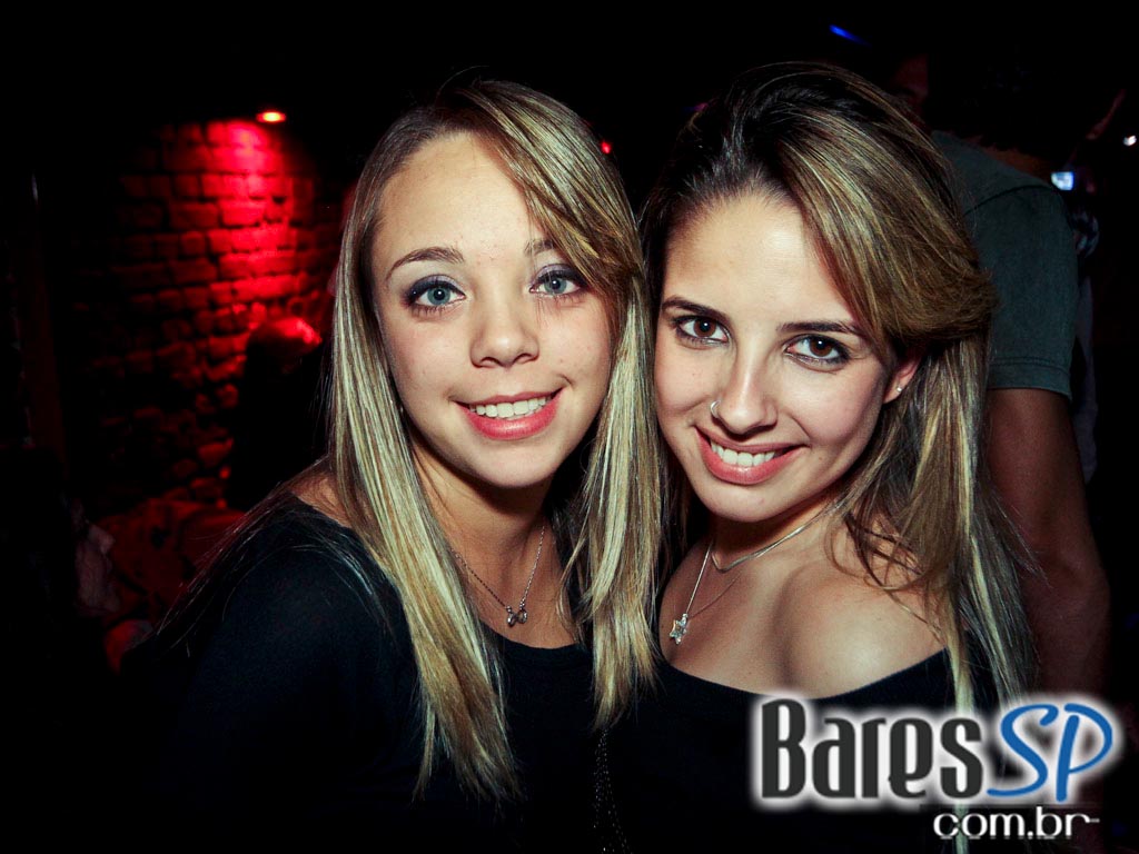 Programação especial com direito a double caipirinha no Café Aurora Programação especial com direito a double caipirinha no Café Aurora