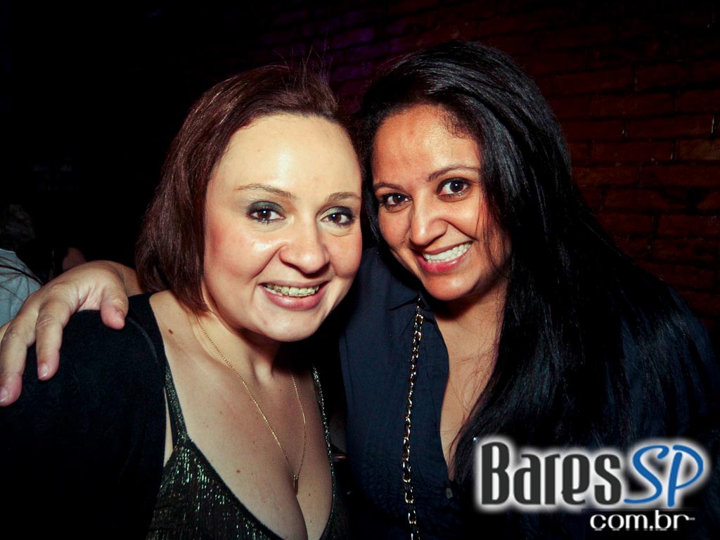 Programação especial com direito a double caipirinha no Café Aurora Programação especial com direito a double caipirinha no Café Aurora