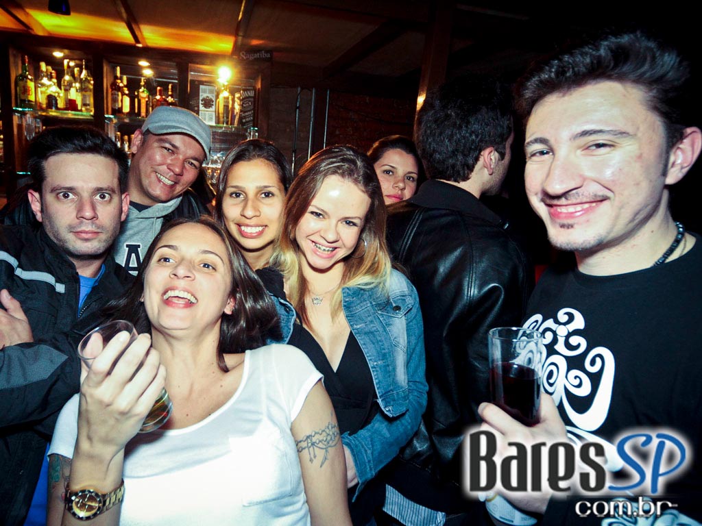 Programação especial com direito a double caipirinha no Café Aurora Programação especial com direito a double caipirinha no Café Aurora