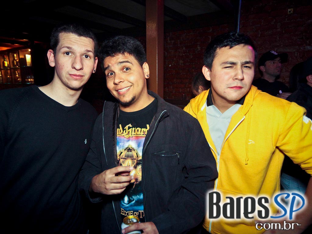 Programação especial com direito a double caipirinha no Café Aurora Programação especial com direito a double caipirinha no Café Aurora