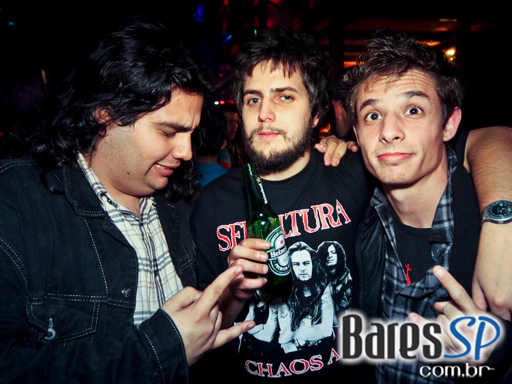 Programação especial com direito a double caipirinha no Café Aurora Programação especial com direito a double caipirinha no Café Aurora