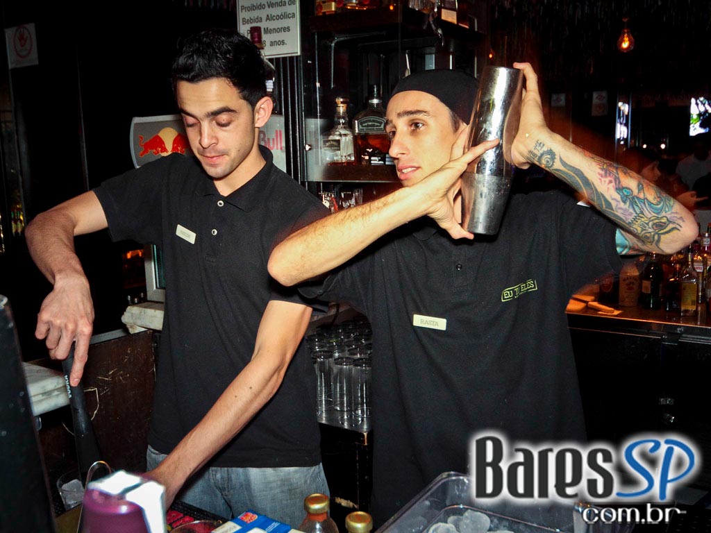 Rock acústico na sexta-feira do Eu Tu Eles Bar Rock acústico na sexta-feira do Eu Tu Eles Bar