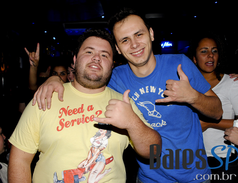 Aconteceu na sexta-feira a Festa Dancing Machine no Blue Velvet Aconteceu na sexta-feira a Festa Dancing Machine no Blue Velvet