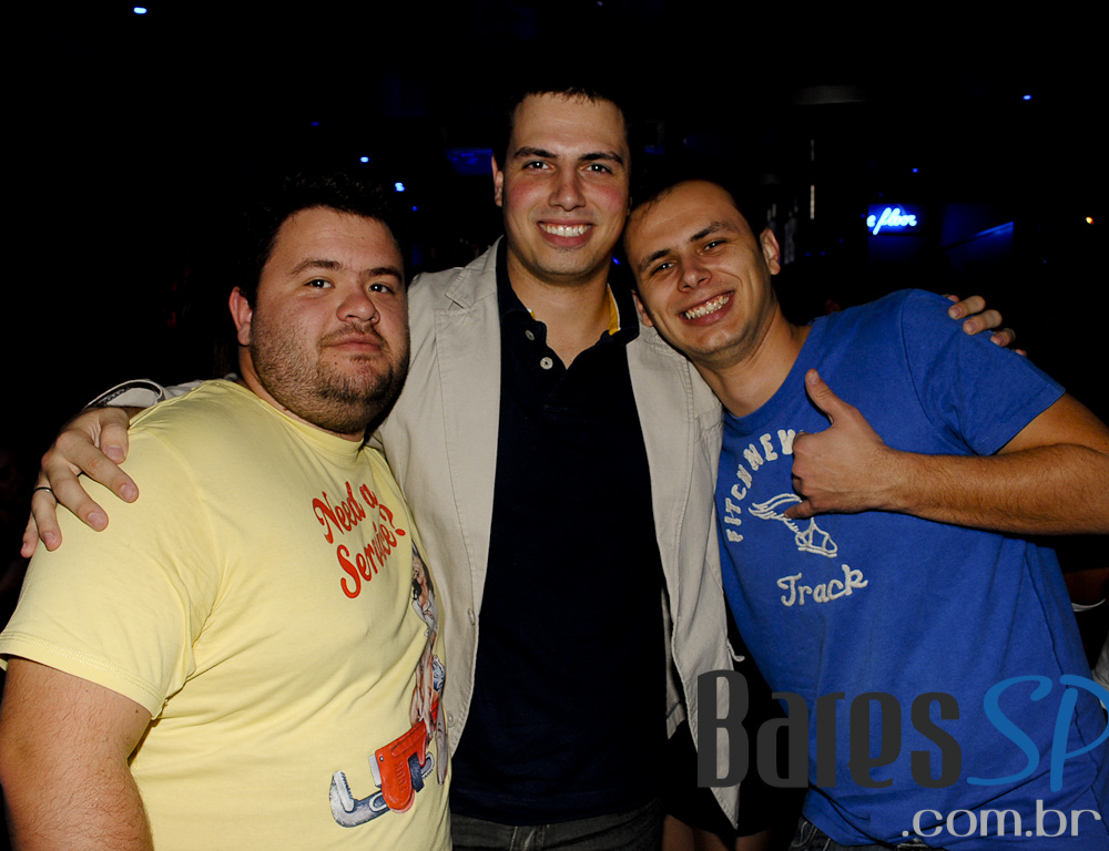 Aconteceu na sexta-feira a Festa Dancing Machine no Blue Velvet Aconteceu na sexta-feira a Festa Dancing Machine no Blue Velvet