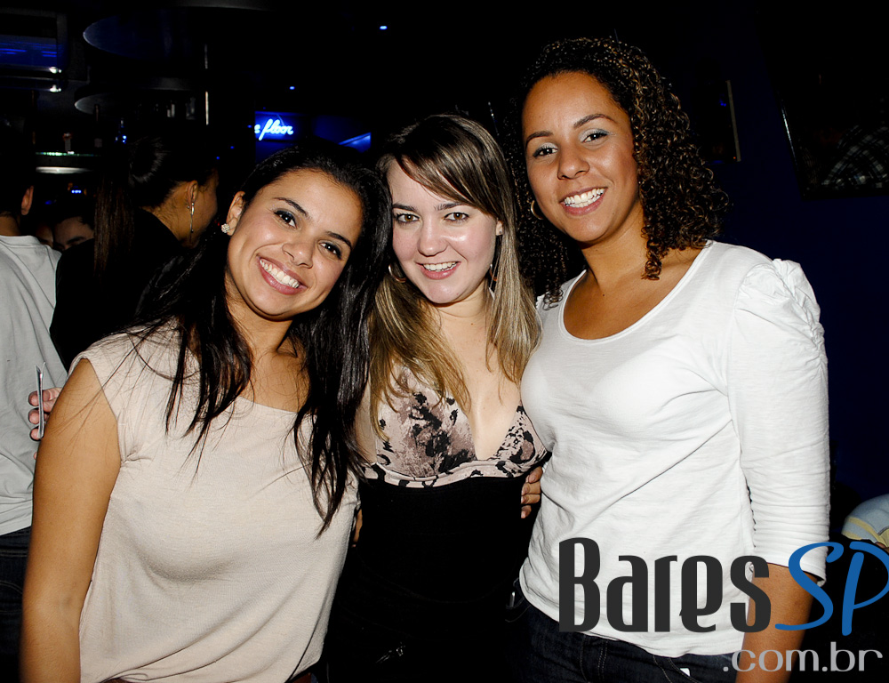 Aconteceu na sexta-feira a Festa Dancing Machine no Blue Velvet Aconteceu na sexta-feira a Festa Dancing Machine no Blue Velvet