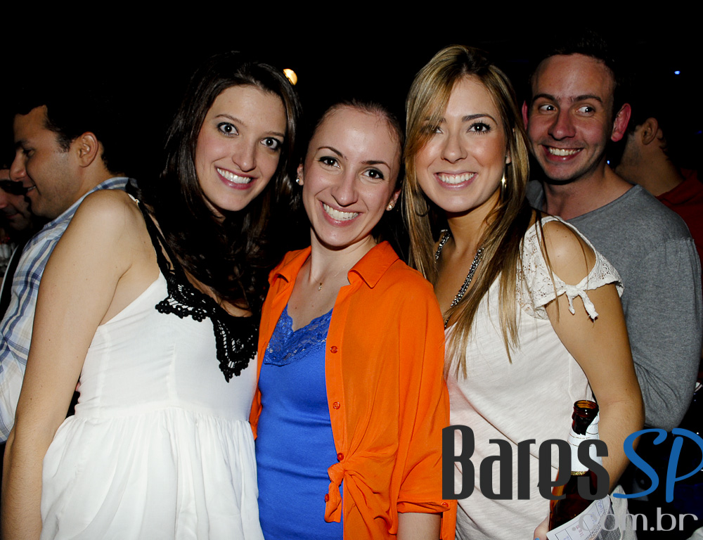 Aconteceu na sexta-feira a Festa Dancing Machine no Blue Velvet Aconteceu na sexta-feira a Festa Dancing Machine no Blue Velvet