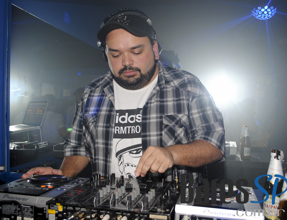 Aconteceu na sexta-feira a Festa Dancing Machine no Blue Velvet Aconteceu na sexta-feira a Festa Dancing Machine no Blue Velvet