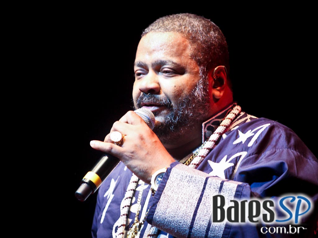 Show do cantor Arlindo Cruz no palco do Credicard Hall Show do cantor Arlindo Cruz no palco do Credicard Hall