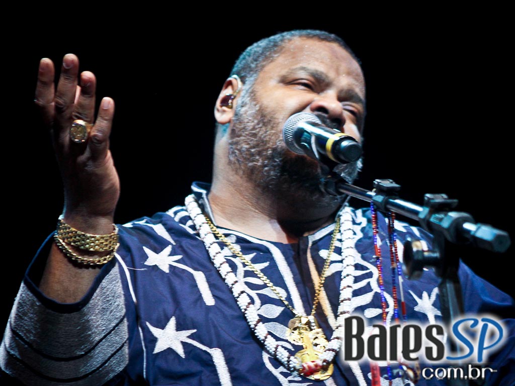 Show do cantor Arlindo Cruz no palco do Credicard Hall Show do cantor Arlindo Cruz no palco do Credicard Hall