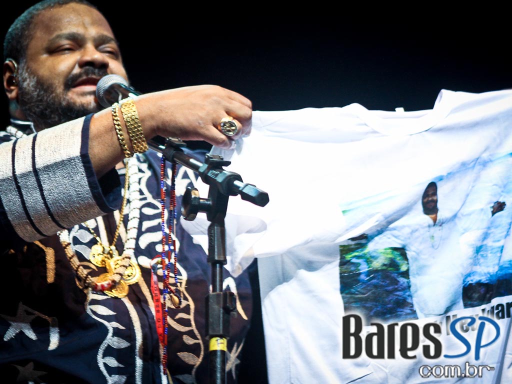 Show do cantor Arlindo Cruz no palco do Credicard Hall Show do cantor Arlindo Cruz no palco do Credicard Hall