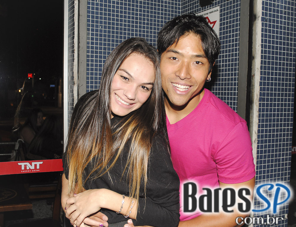 Boteco Vila Rica ofereceu bolinho de casquinha de siri no Happy Hour Boteco Vila Rica ofereceu bolinho de casquinha de siri no Happy Hour