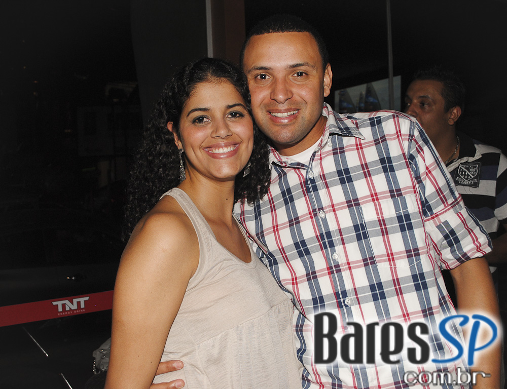 Boteco Vila Rica ofereceu bolinho de casquinha de siri no Happy Hour Boteco Vila Rica ofereceu bolinho de casquinha de siri no Happy Hour