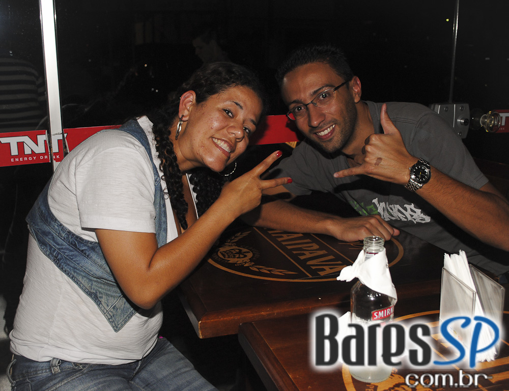 Boteco Vila Rica ofereceu bolinho de casquinha de siri no Happy Hour Boteco Vila Rica ofereceu bolinho de casquinha de siri no Happy Hour