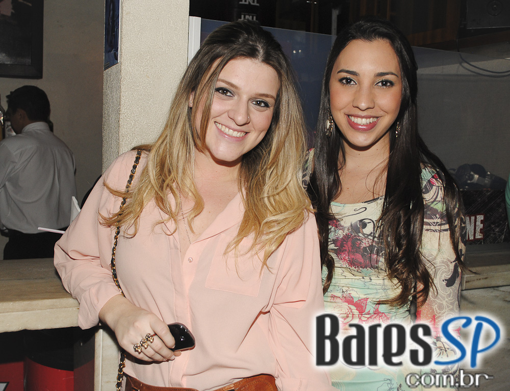 Boteco Vila Rica ofereceu bolinho de casquinha de siri no Happy Hour Boteco Vila Rica ofereceu bolinho de casquinha de siri no Happy Hour