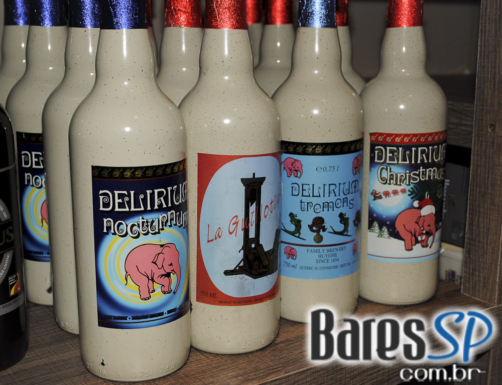 Programação com variedades de cervejas no The Ale House Pub Programação com variedades de cervejas no The Ale House Pub