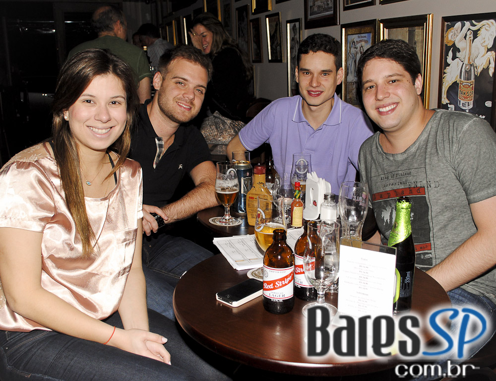 Programação com variedades de cervejas no The Ale House Pub Programação com variedades de cervejas no The Ale House Pub