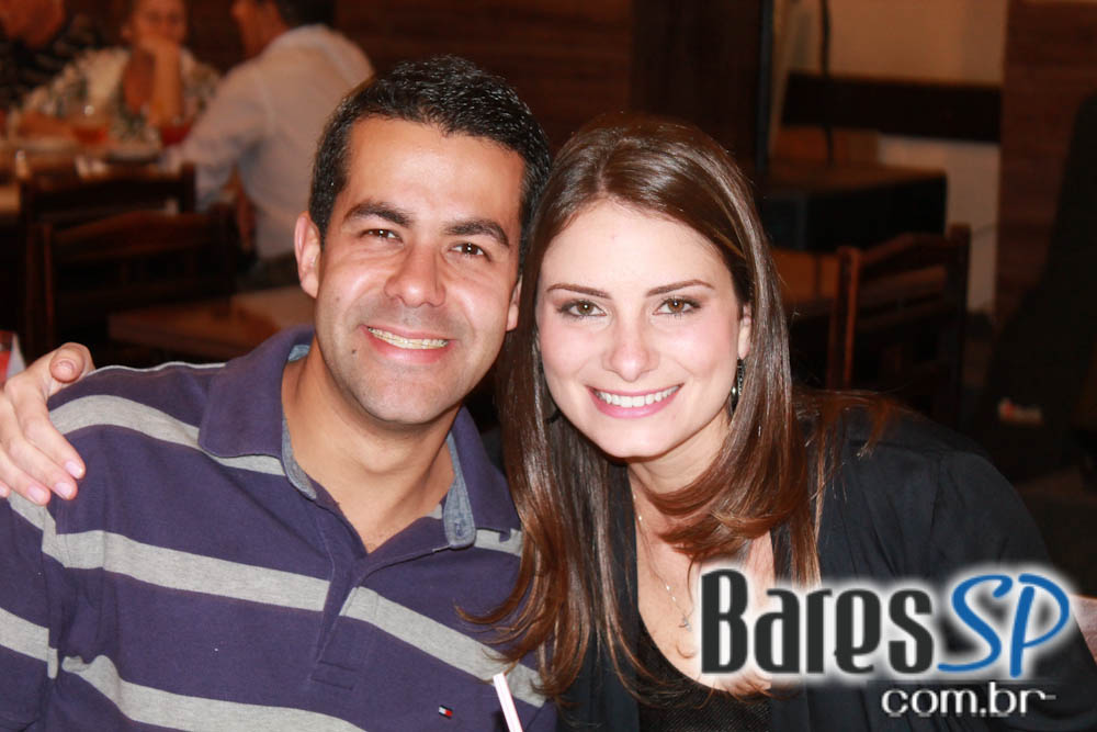 Música ao vivo e karaokê na noite de sexta-feira do Seu Beraldo Música ao vivo e karaokê na noite de sexta-feira do Seu Beraldo