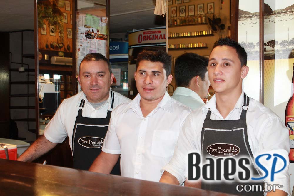 Música ao vivo e karaokê na noite de sexta-feira do Seu Beraldo Música ao vivo e karaokê na noite de sexta-feira do Seu Beraldo