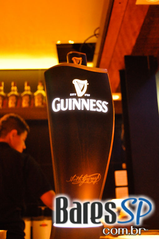 Evviva Restobar ofereceu ambiente intimista e cardápio variado na quinta-feira Evviva Restobar ofereceu ambiente intimista e cardápio variado na quinta-feira