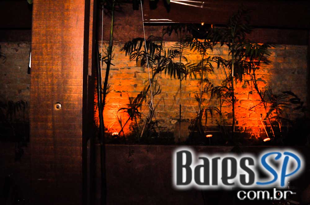 Evviva Restobar ofereceu ambiente intimista e cardápio variado na quinta-feira Evviva Restobar ofereceu ambiente intimista e cardápio variado na quinta-feira