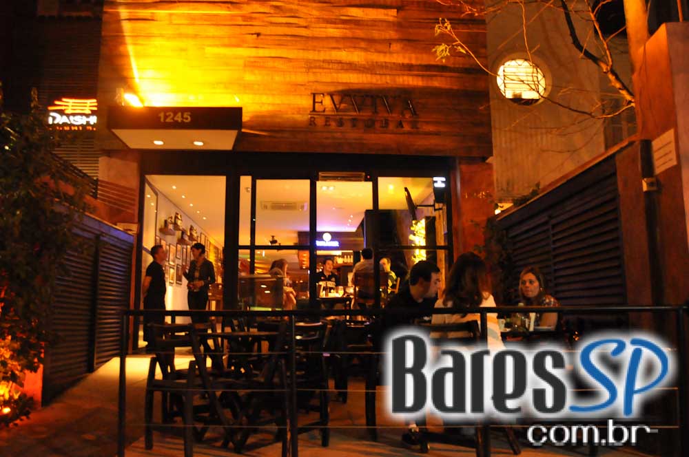 Evviva Restobar ofereceu ambiente intimista e cardápio variado na quinta-feira Evviva Restobar ofereceu ambiente intimista e cardápio variado na quinta-feira