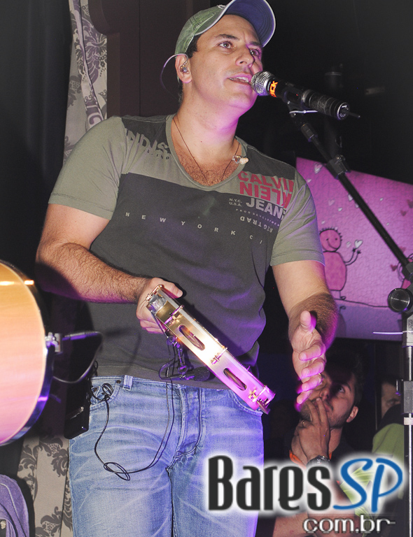 Club A apresentou o show do grupo Inimigos da HP Club A apresentou o show do grupo Inimigos da HP