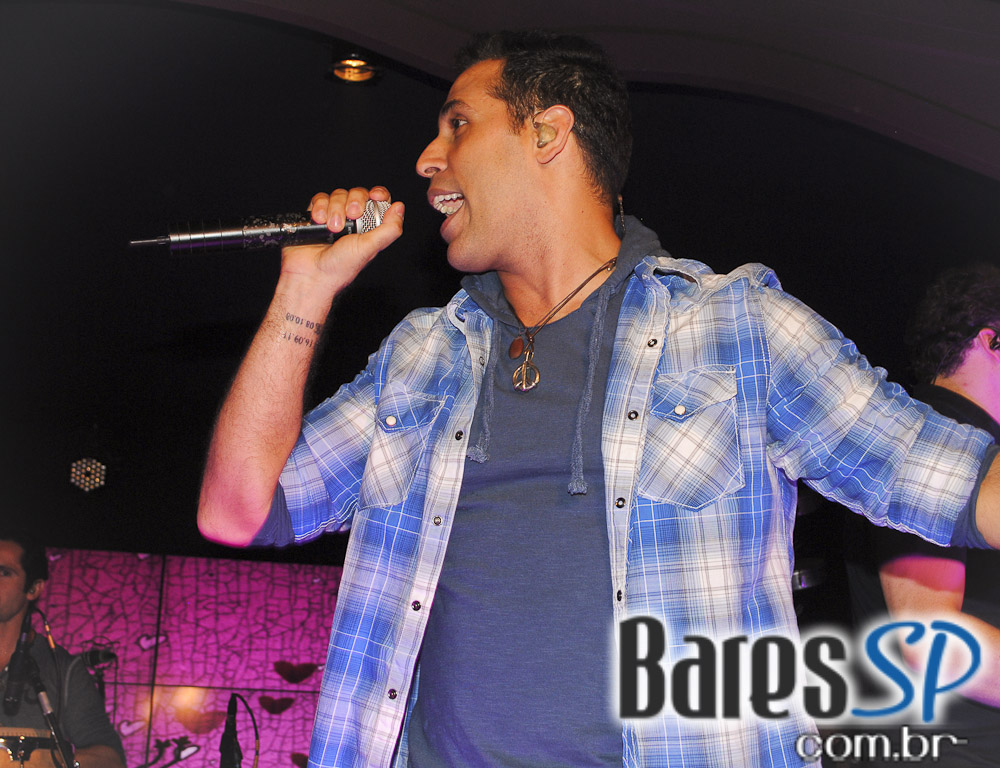 Club A apresentou o show do grupo Inimigos da HP Club A apresentou o show do grupo Inimigos da HP