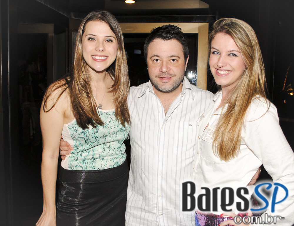 Club A apresentou o show do grupo Inimigos da HP Club A apresentou o show do grupo Inimigos da HP