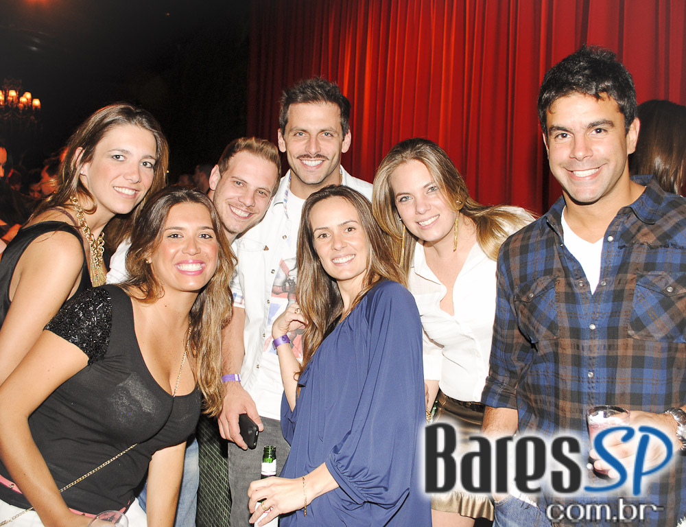 Club A apresentou o show do grupo Inimigos da HP Club A apresentou o show do grupo Inimigos da HP