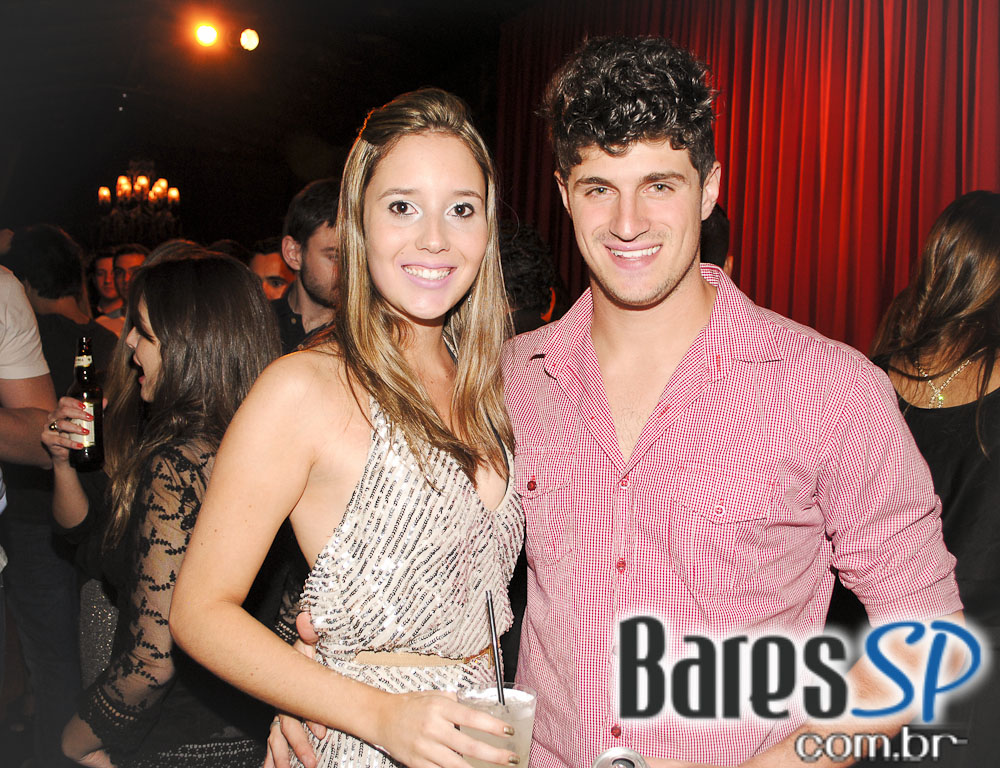 Club A apresentou o show do grupo Inimigos da HP Club A apresentou o show do grupo Inimigos da HP