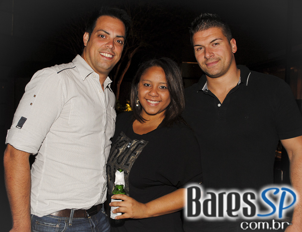 Club A apresentou o show do grupo Inimigos da HP Club A apresentou o show do grupo Inimigos da HP