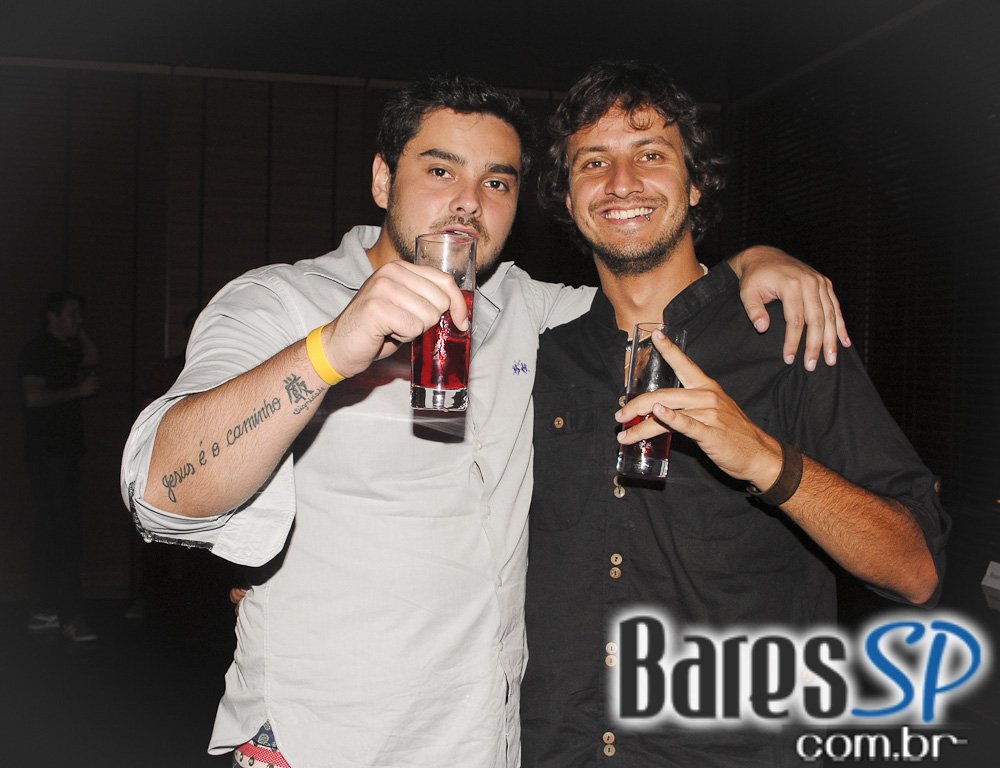 Club A apresentou o show do grupo Inimigos da HP Club A apresentou o show do grupo Inimigos da HP